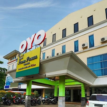 Istana Permata Ngagel Hotell Surabaya Exteriör bild