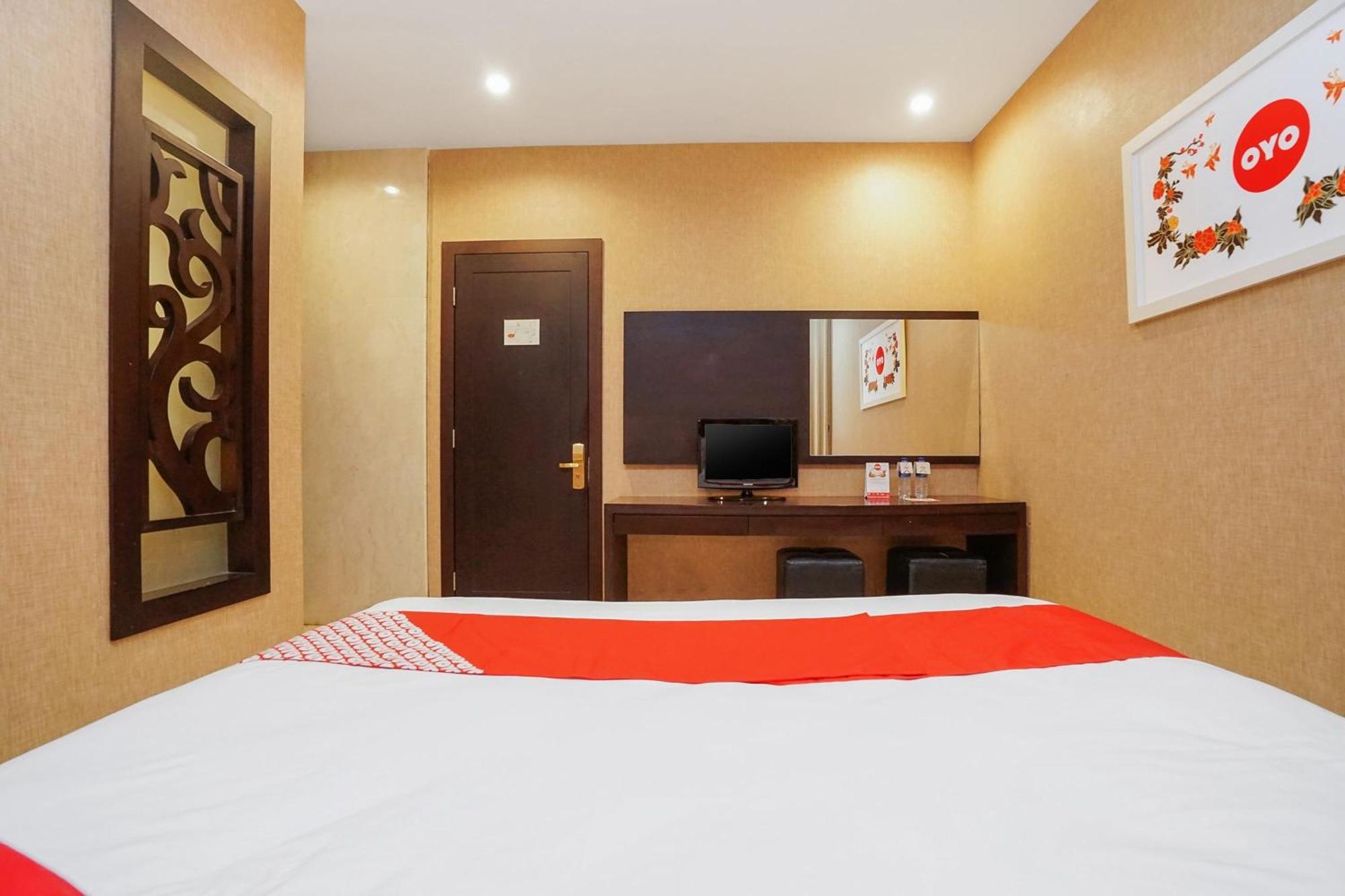 Istana Permata Ngagel Hotell Surabaya Exteriör bild