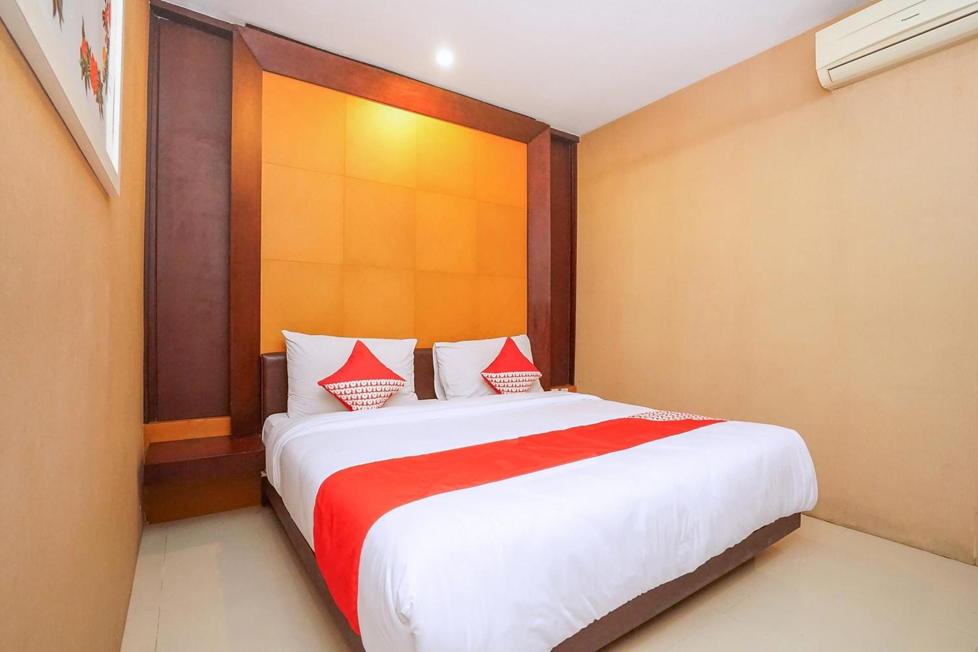 Istana Permata Ngagel Hotell Surabaya Exteriör bild