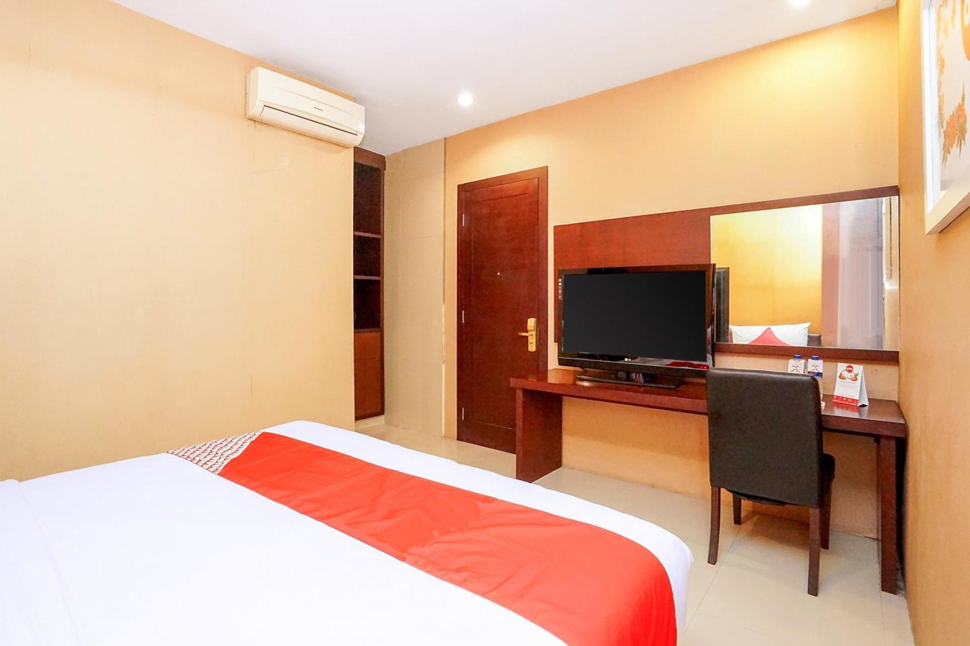 Istana Permata Ngagel Hotell Surabaya Exteriör bild