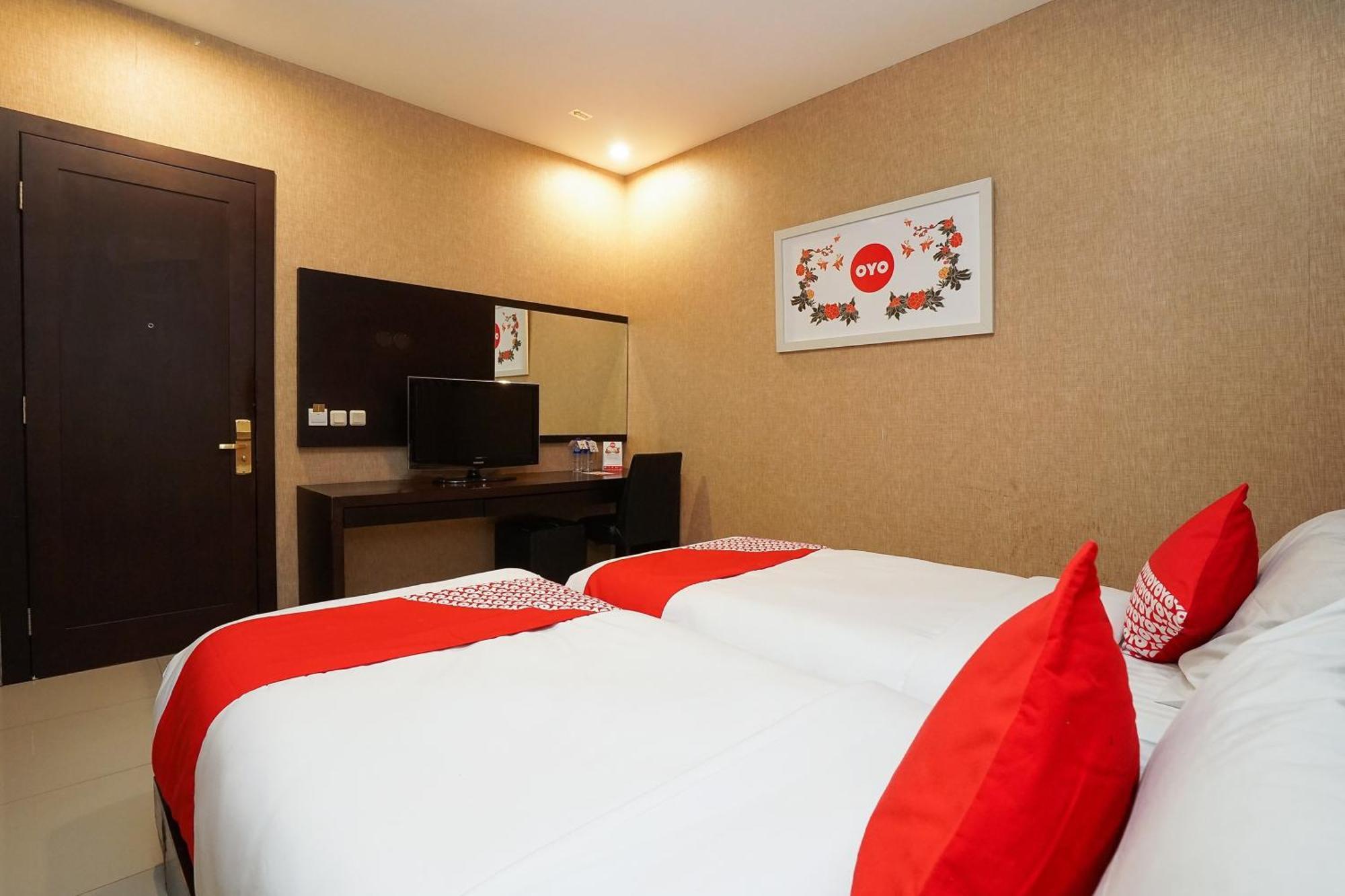 Istana Permata Ngagel Hotell Surabaya Exteriör bild