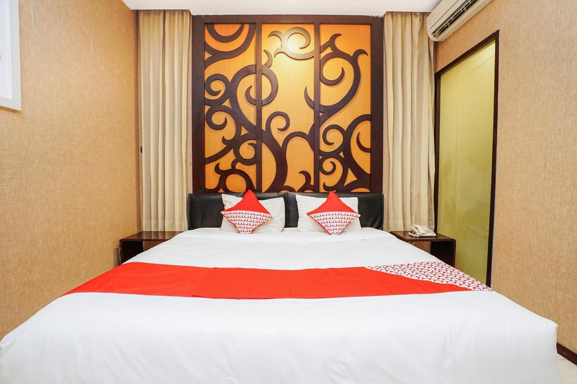 Istana Permata Ngagel Hotell Surabaya Exteriör bild