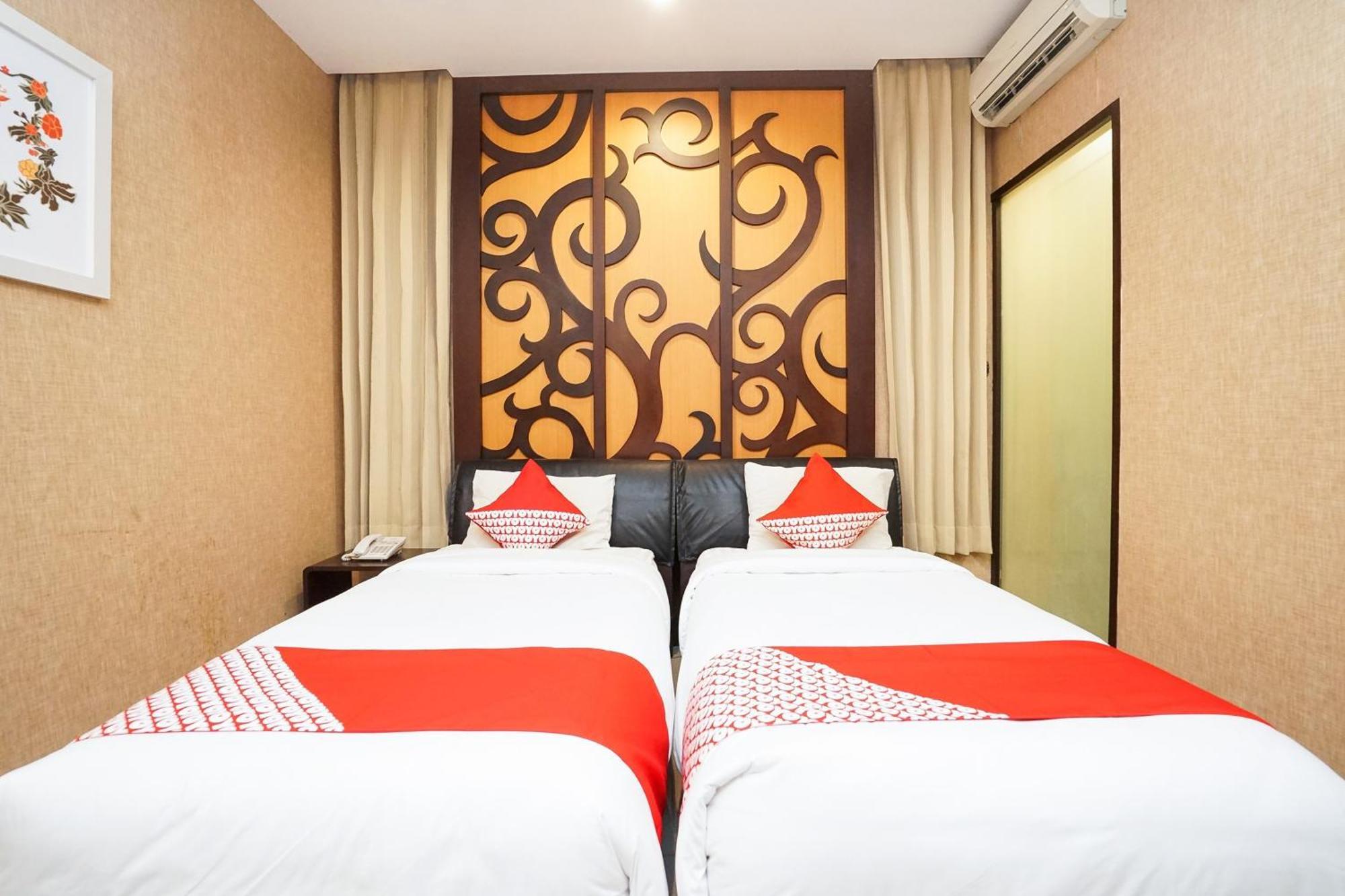 Istana Permata Ngagel Hotell Surabaya Exteriör bild