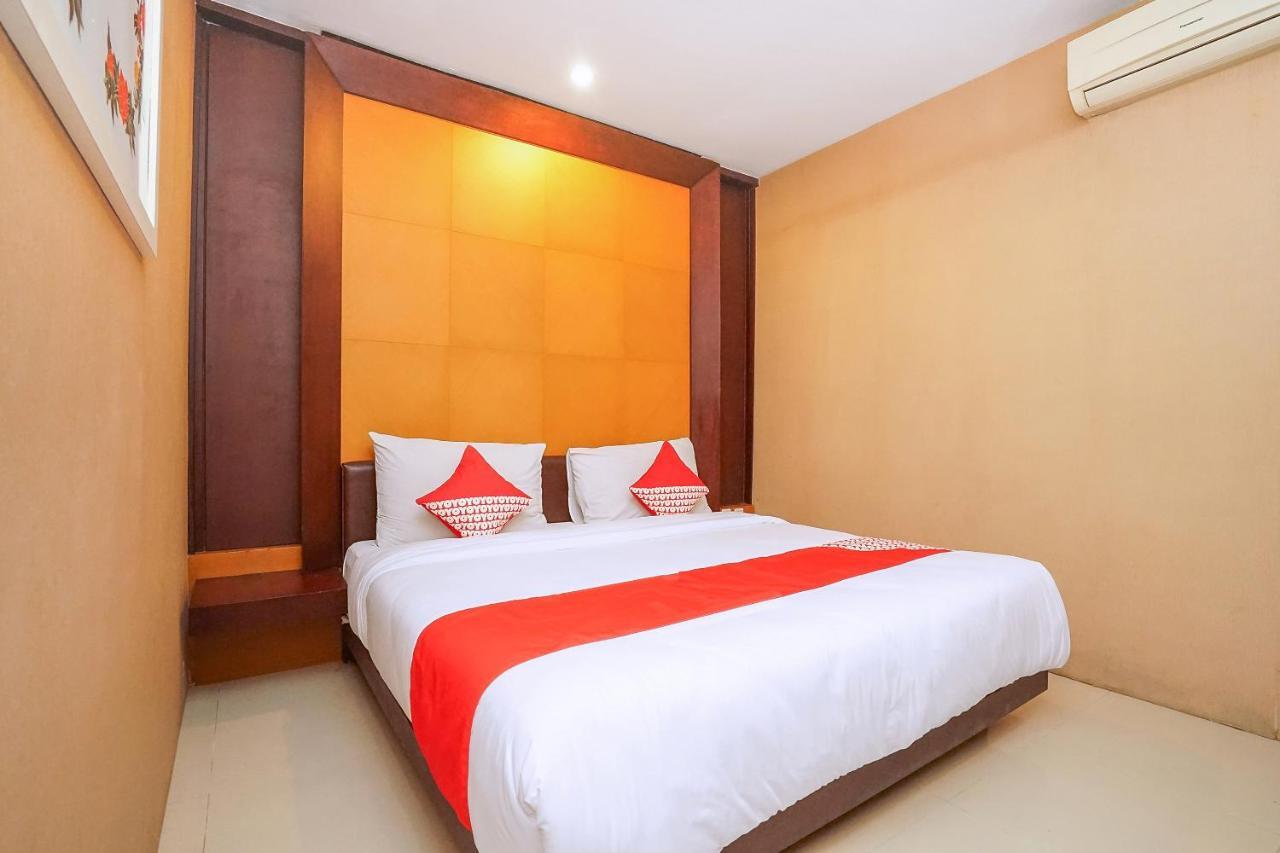 Istana Permata Ngagel Hotell Surabaya Exteriör bild