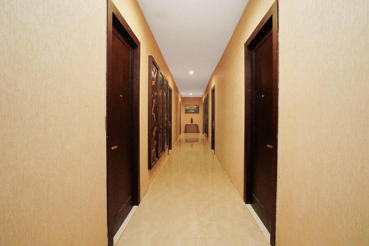 Istana Permata Ngagel Hotell Surabaya Exteriör bild