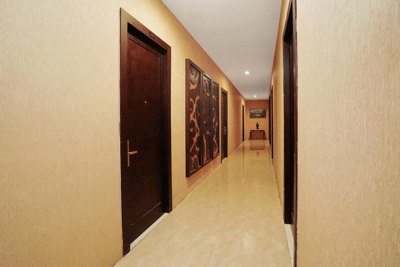 Istana Permata Ngagel Hotell Surabaya Exteriör bild
