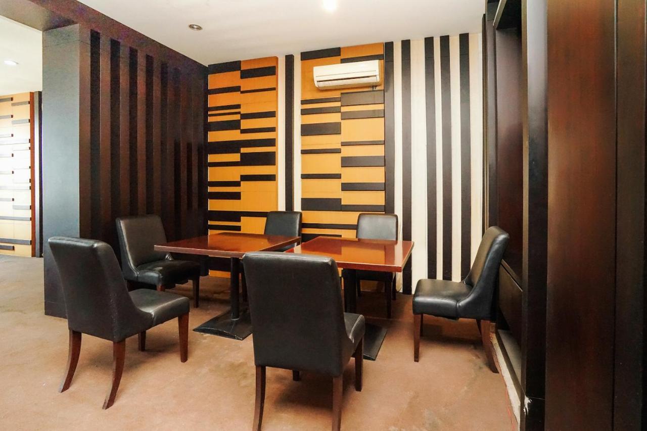 Istana Permata Ngagel Hotell Surabaya Exteriör bild