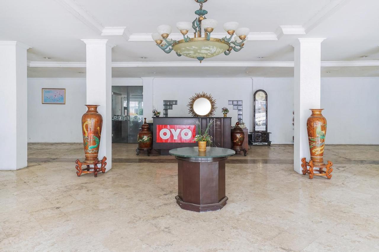 Istana Permata Ngagel Hotell Surabaya Exteriör bild